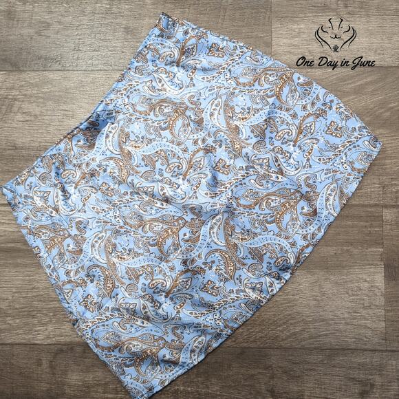 Hollister Paisley Mini Skirt Size S - Picture 5 of 5